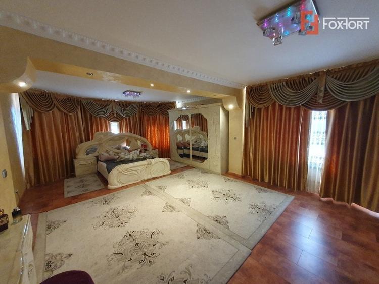 Casă individuală cu 5 camere cu Garaj în Denta