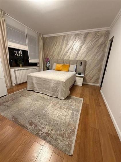 Apartament cu 3 camere decomandat în Barbu Văcărescu