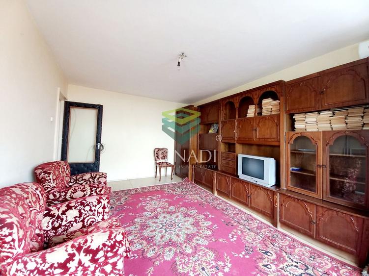 Apartament cu 3 camere decomandat în Băneasa