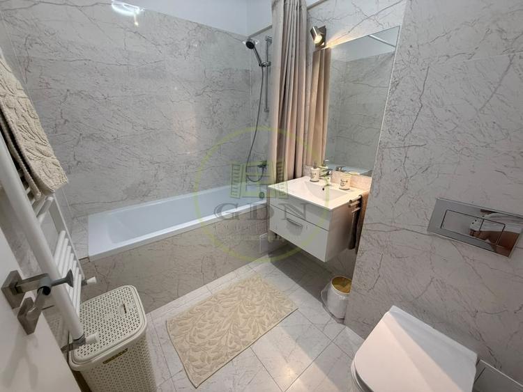 Apartament cu 3 camere, mobilat în Rovine