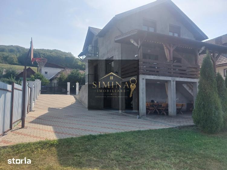 Casă cu 5 camere cu Teren 410 Mp în Sângeorgiu de Mureș