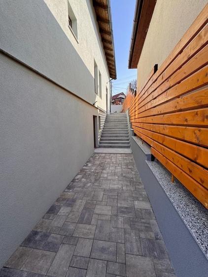 Casă cu 4 camere cu Teren 290 Mp în Gruia