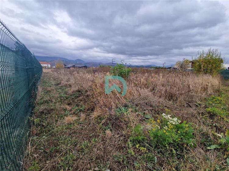 Teren Construcții intravilan de 600 mp, în Cristian