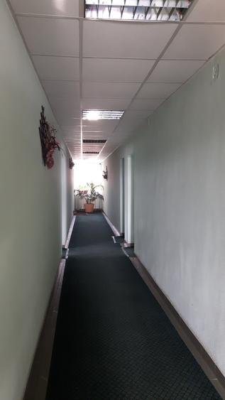 Birou, de 300 mp, în Central