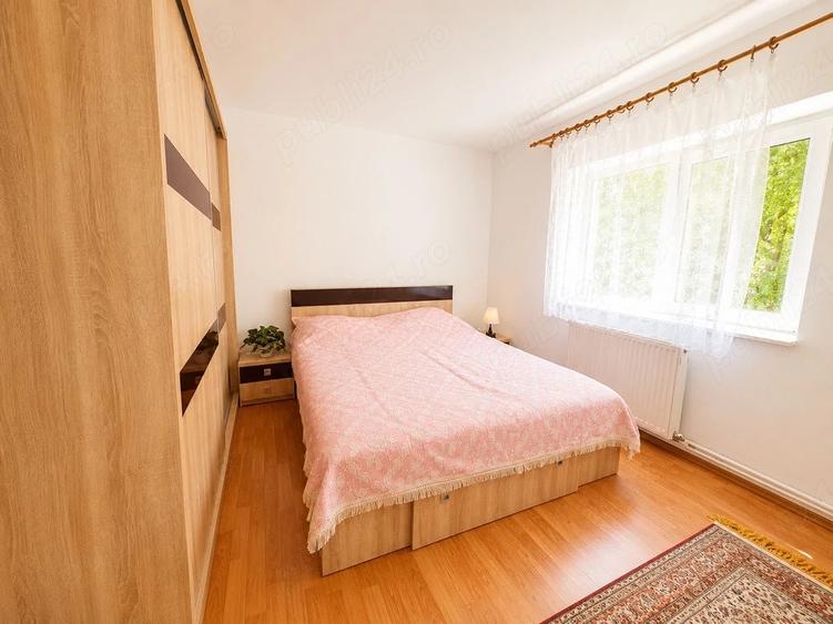 Apartament cu 4 camere decomandat în Central