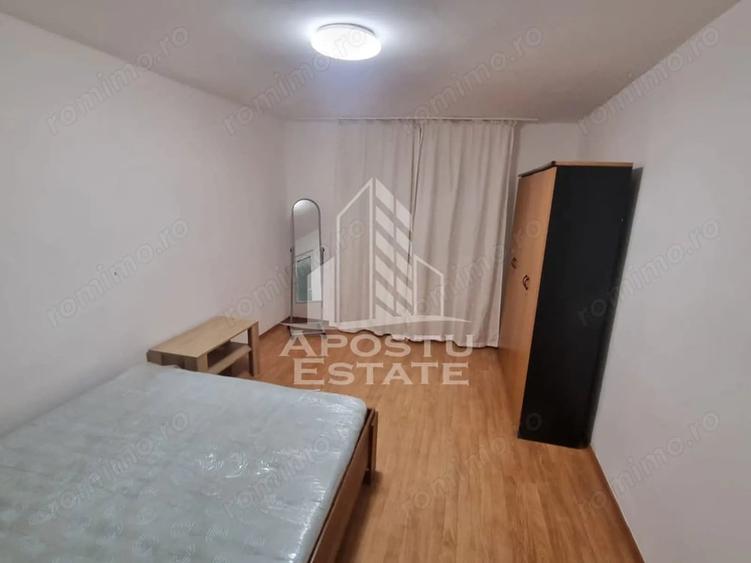 Garsonieră decomandată în Lipovei