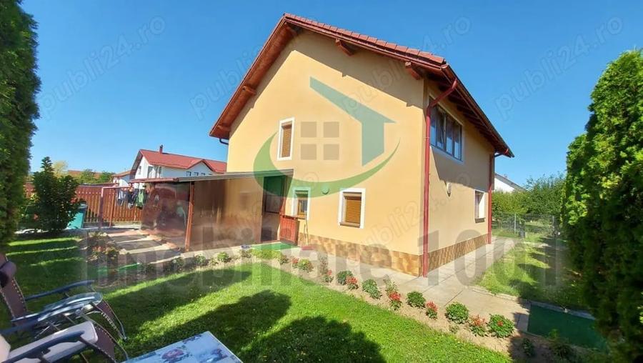 Casă cu 6 camere cu Teren 1061 Mp în Săcălășeni