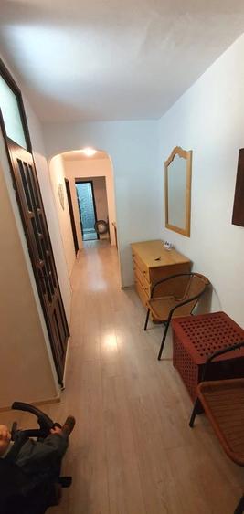Inchiriez apartament 3 camere Aradului Vest Piata Verde - 2