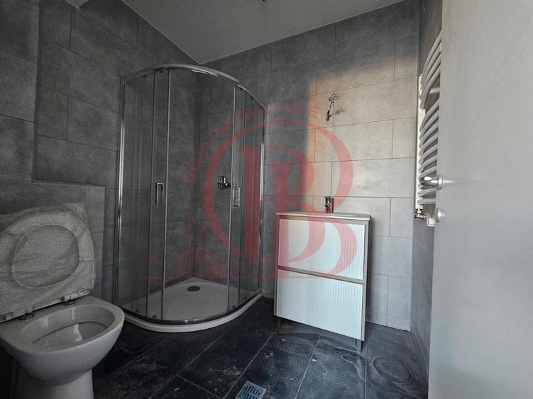 Apartament cu 3 camere semidecomandat în Theodor Pallady