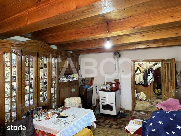 Casă cu 2 camere cu Teren 2340 Mp în Părău