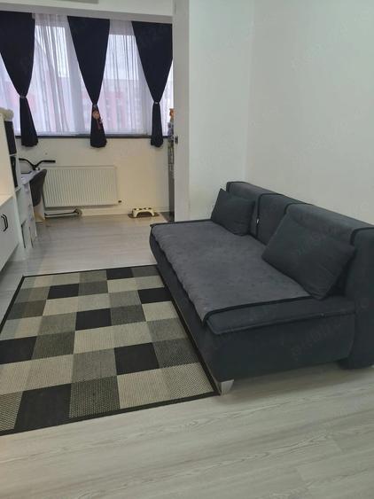 Apartament cu 2 camere semidecomandat, mobilat în UTA