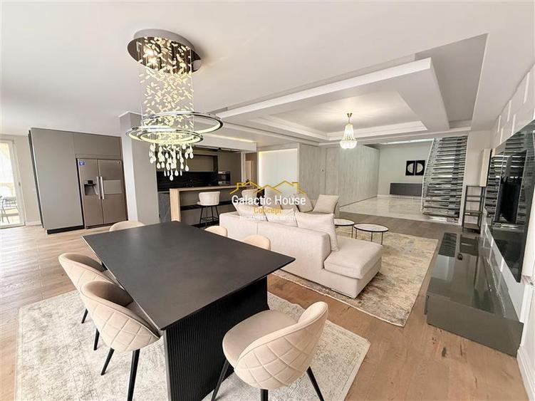 Penthouse cu 5 camere decomandat în Herăstrău