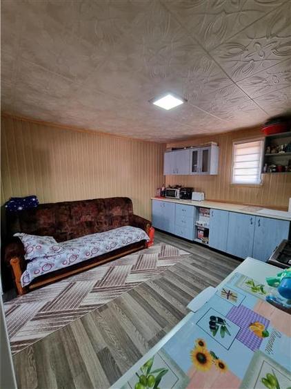 Casă individuală cu 6 camere cu Canalizare în Brânceni