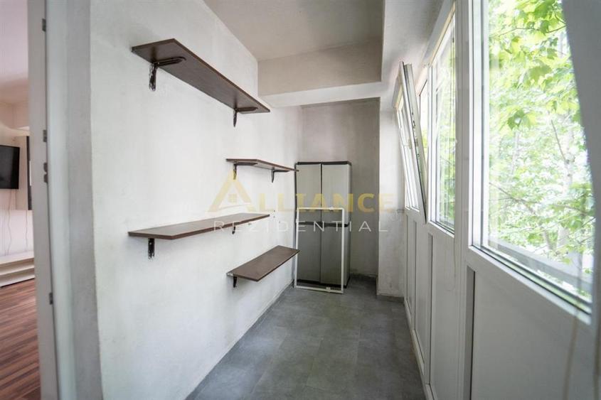 Apartament cu 2 camere decomandat, mobilat în Central