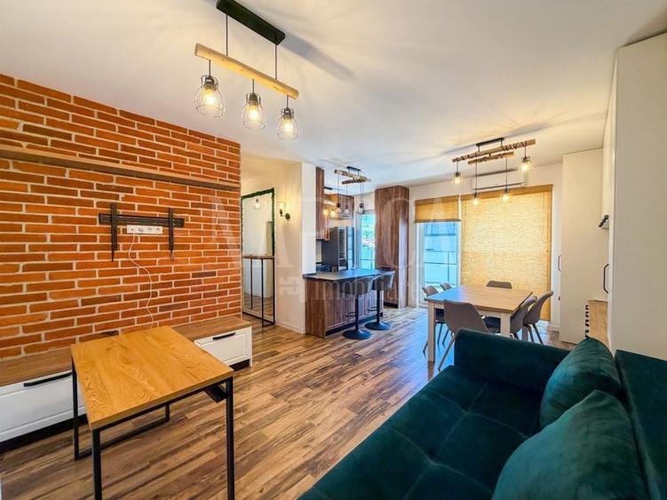Apartament cu 3 camere semidecomandat în Borhanci