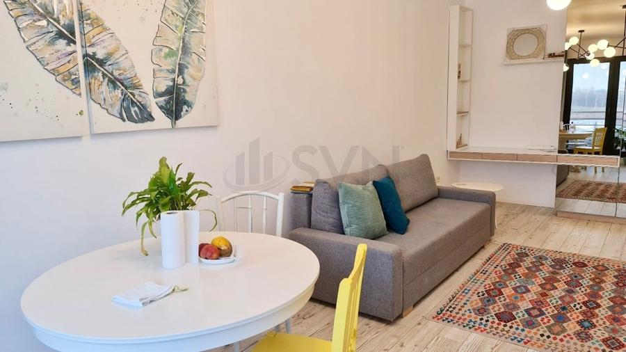 Apartament cu 2 camere semidecomandat, mobilat în Tei