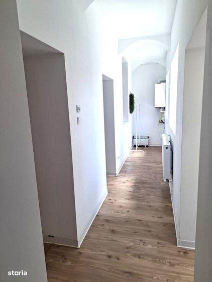 Casă cu 3 camere în Central