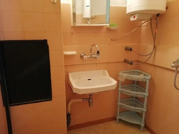 Garsonieră decomandată în Central
