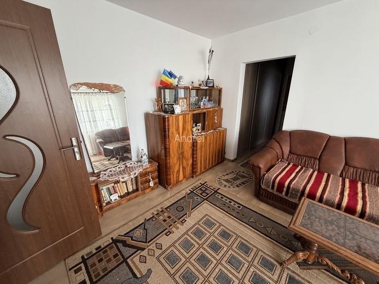 PROPRIETAR! Apartament 3 camere, 67 mp, zona Lido, et2/10, PARCARE
