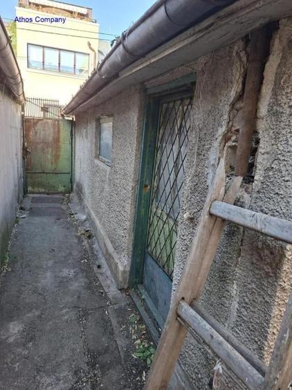 Casă individuală cu 1 camere cu Canalizare în Titulescu