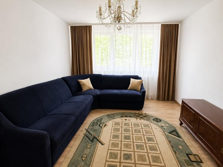 Apartament cu 3 camere decomandat, mobilat în Drumul Taberei
