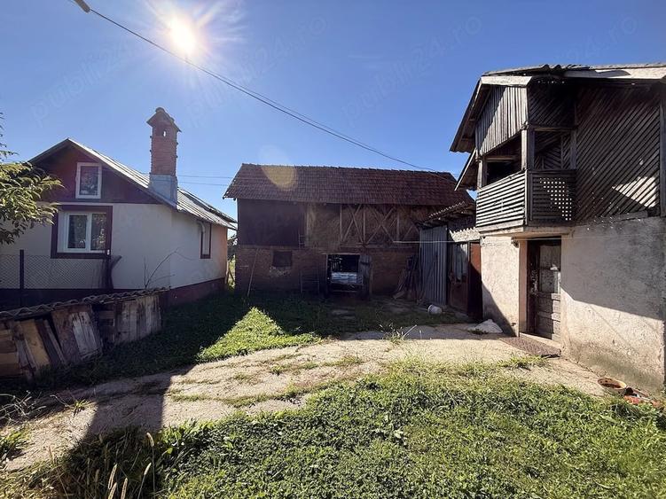 Casă cu Teren 1200 Mp în Central