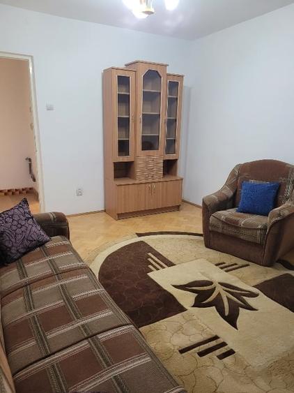 Apartament cu 2 camere semidecomandat, mobilat în Complex Studențesc