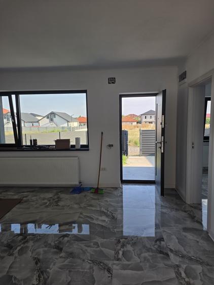 Casă cu 3 camere cu Teren 85 Mp în Valu lui Traian