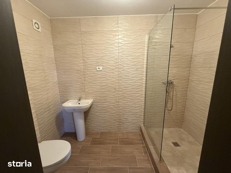 Apartament cu 3 camere semidecomandat în Nord