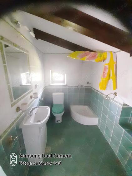 Apartament cu 4 camere decomandat în Forestier