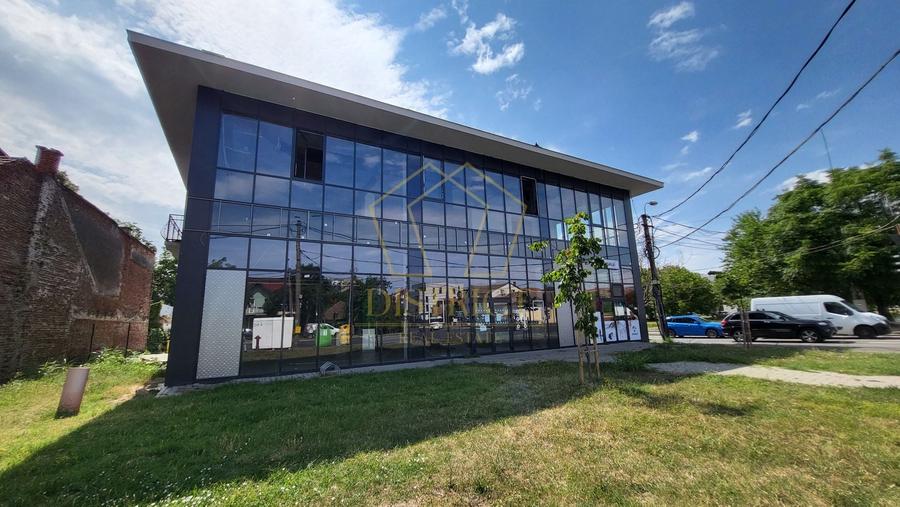 Spațiu comercial, de 1,000 mp, în Torontalului