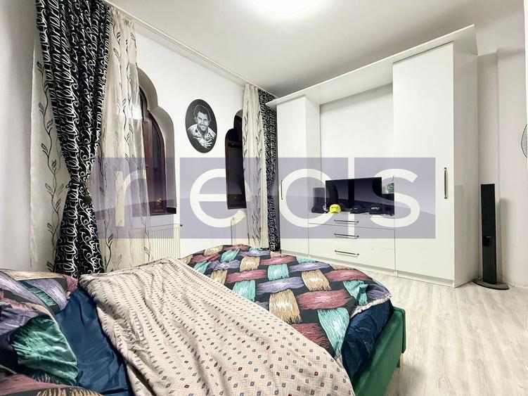 Apartament cu 4 camere semidecomandat în Universitate