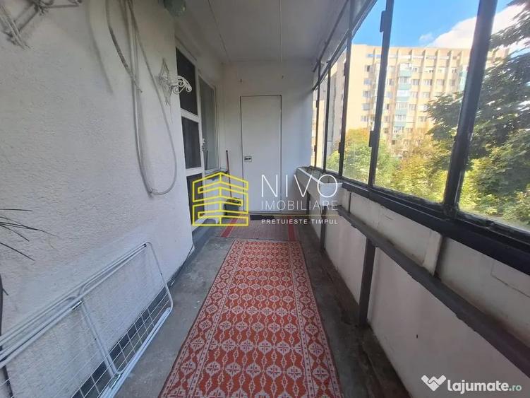 Apartament cu 3 camere decomandat în Tudor