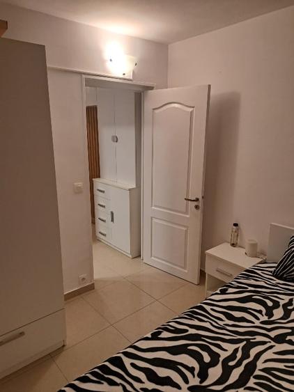 Apartament cu 3 camere decomandat, mobilat în 9 Mai