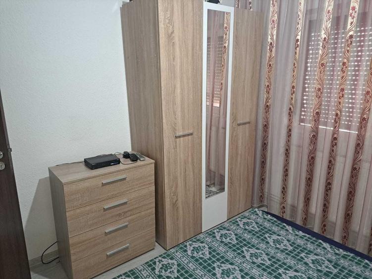 Apartament cu 2 camere decomandat în Broșteni