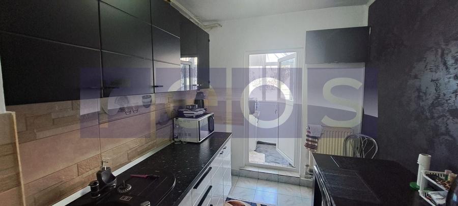 Apartament cu 3 camere, mobilat în Central