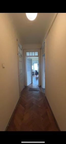 Apartament cu 5 camere semidecomandat în Unirii