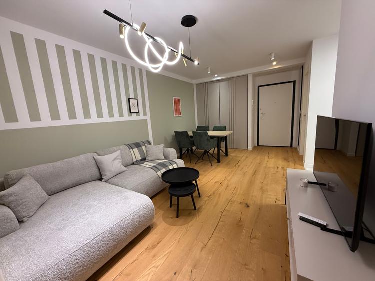 Apartament cu 2 camere semidecomandat în Aviației