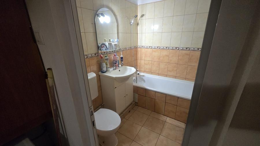 Apartament cu 2 camere decomandat în Galata