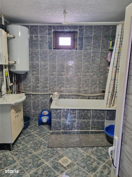 Casă cu 6 camere decomandat cu Teren 727 Mp în Brânceni