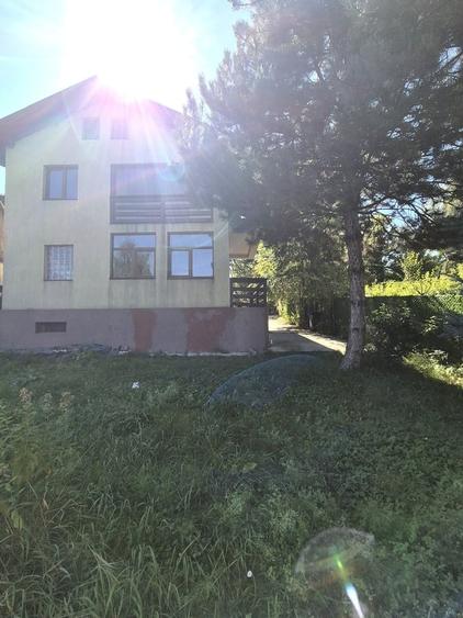 Casă cu 5 camere cu Teren 436 Mp în Central