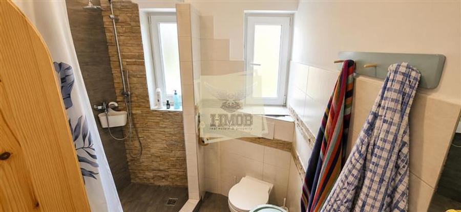 Casă individuală cu 4 camere cu Canalizare în Șura Mică