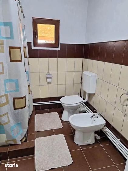 Casă cu 4 camere cu Teren 1070 Mp în Central