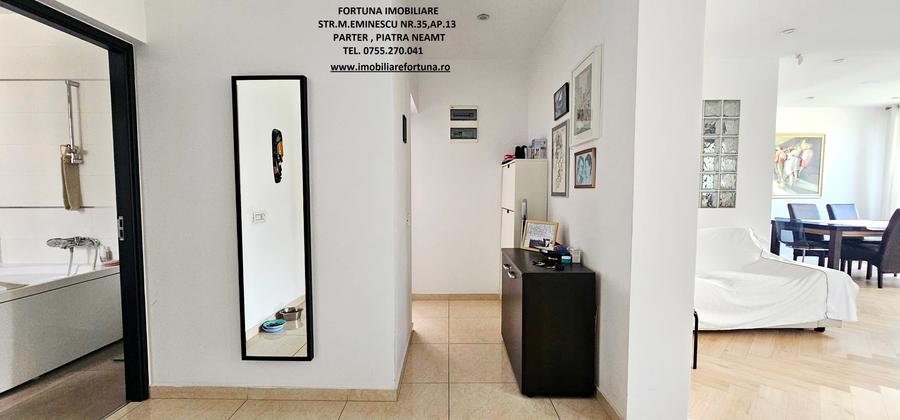 Casă cu 4 camere cu Canalizare în Calea Romanului