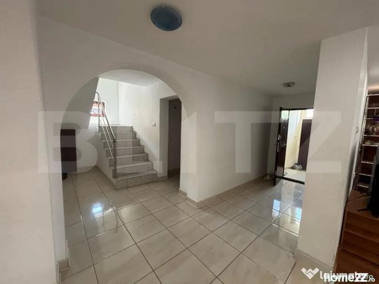 Casă cu 5 camere cu Teren 354 Mp în Micro 3