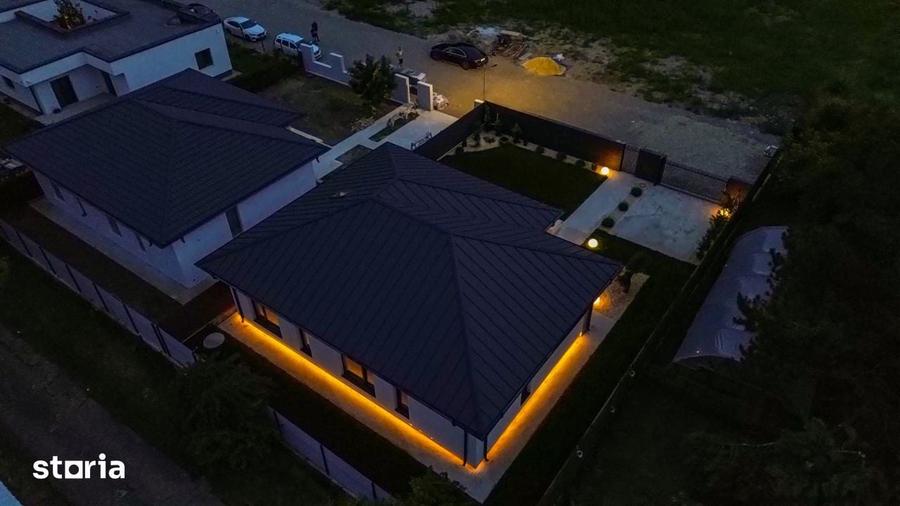 Casă cu 4 camere cu Teren 470 Mp în Balotești