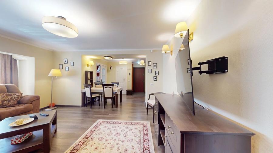 Apartament cu 3 camere decomandat, mobilat în Scriitorilor