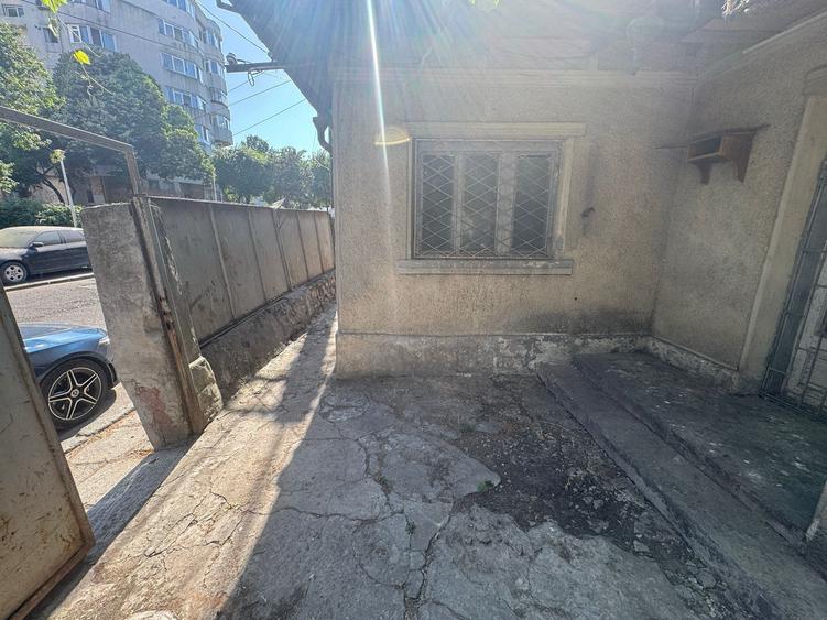 Teren Construcții intravilan de 330 mp, în Tomis III