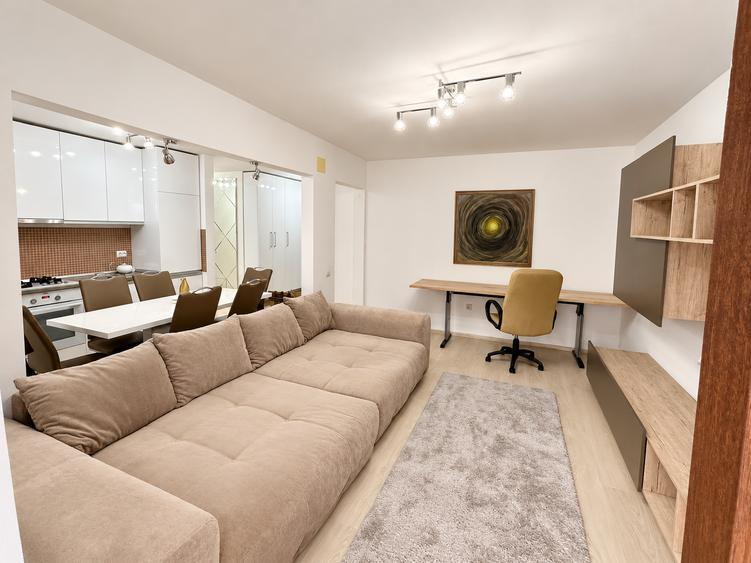 Apartament cu 2 camere decomandat în Dumbrăvița