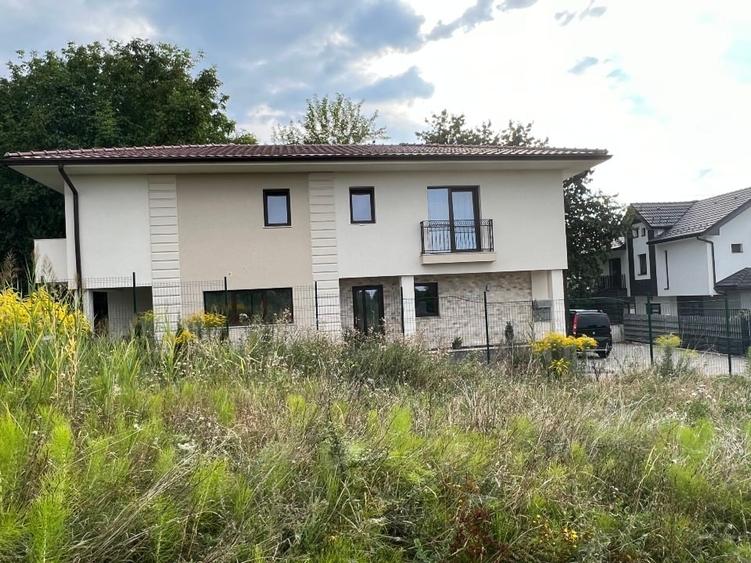 Casă individuală cu 5 camere cu Canalizare în Feleacu